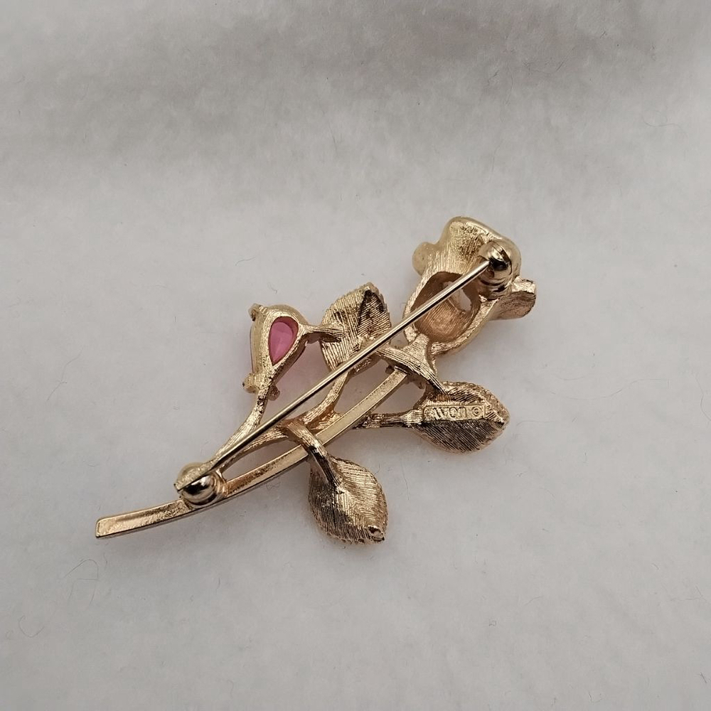 Vintage Avon Brooch | Goldtone Rose Pin with Pink Teardrop Stone - Picture 3 of 5